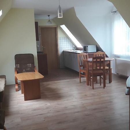 Apartamenty Goscinne Med-Palace Niemodlin Buitenkant foto